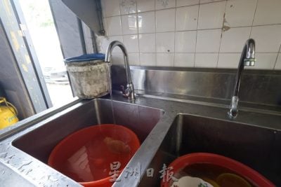 达士花园提前恢复水供  商民赞水务公司效率高