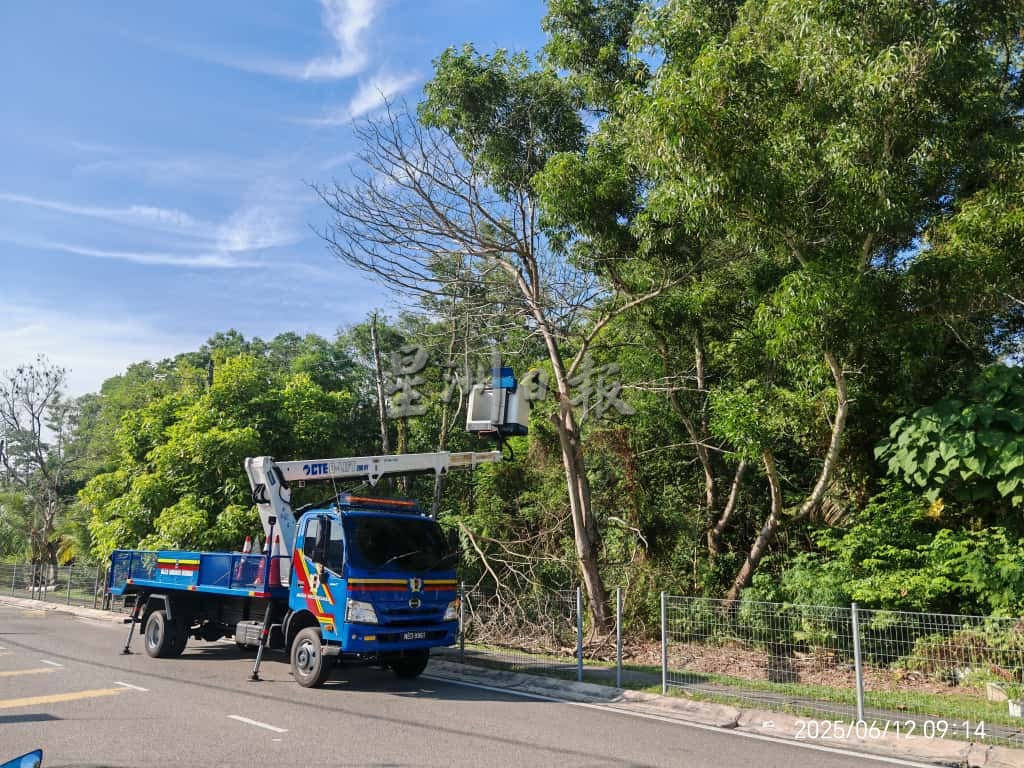 供星洲网/季候风交替期降雨频繁 市议员：情况暂受控 做好应付准备