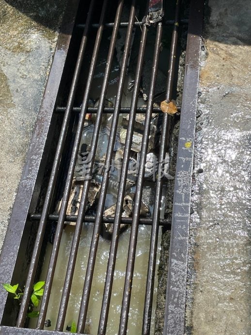 供星洲网/季候风交替期降雨频繁 市议员：情况暂受控 做好应付准备