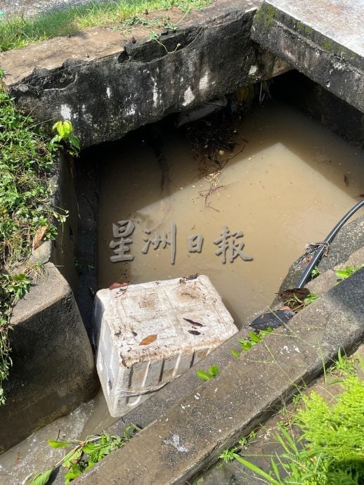 供星洲网/季候风交替期降雨频繁 市议员：情况暂受控 做好应付准备