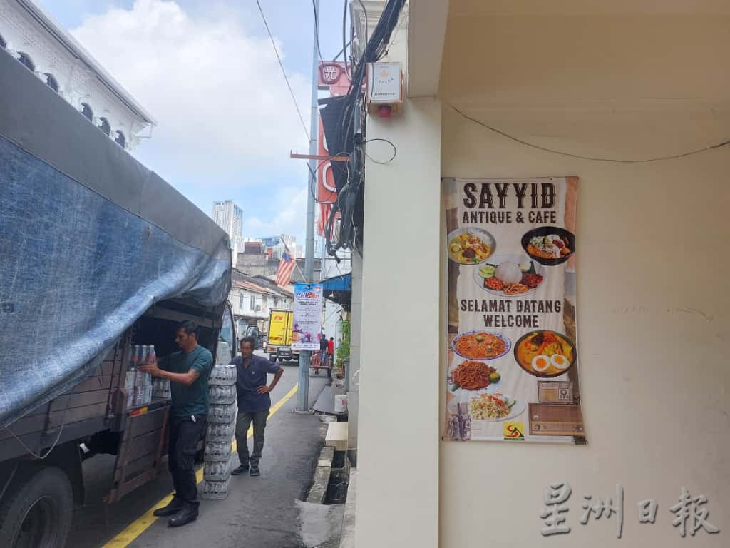 （古城第二版主文）武牙拉也街头近年来陆续有不同风格的咖啡馆成立