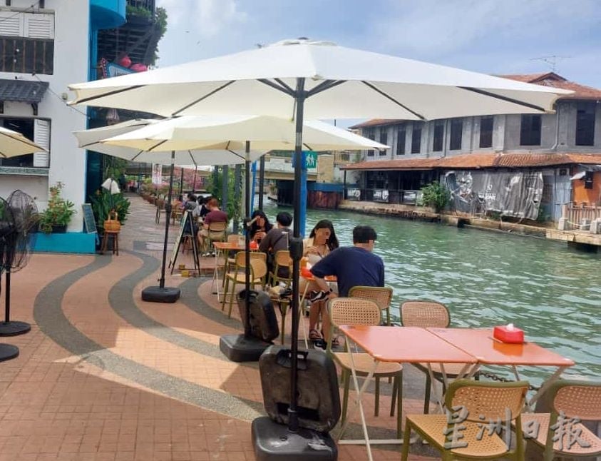 （古城第二版主文）武牙拉也街头近年来陆续有不同风格的咖啡馆成立