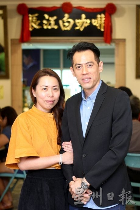 大霹雳封底主文／【怡保白咖啡】｜从炒豆走向餐饮 白咖啡业翻开品牌新篇 