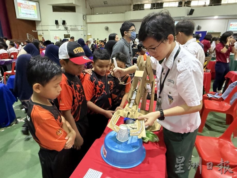 （古城第三版主文）第19届脑力盛会热闹举行·吸引人潮欣赏体验
