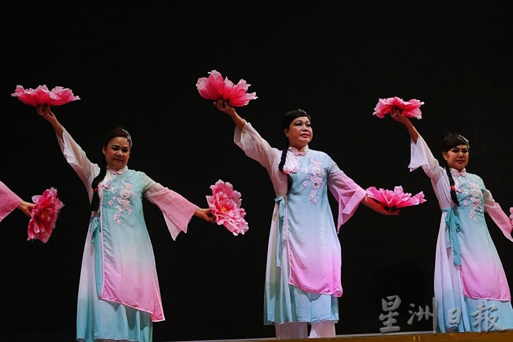 谢琪清承诺拨款逐年增加，让民族舞蹈在森州继续开枝散叶