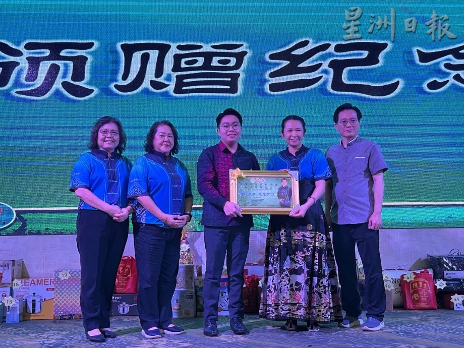 互补互助资源共享 霹三大教师会并肩前行