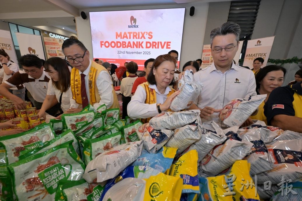 金群利、佛光会与Kechara携手为40弱势家庭送暖