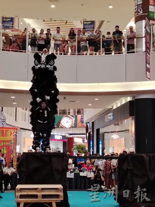 首届狮霸山城《山城杯》 20舞狮队同场竞技