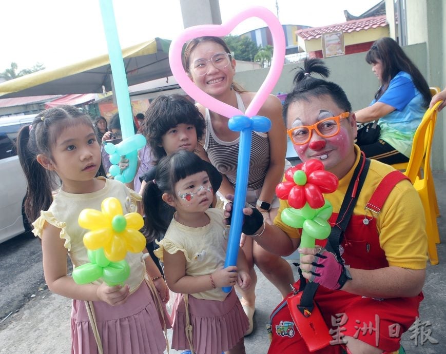 嘉年华筹获4万5000助同汉 情义相挺重建校舍  