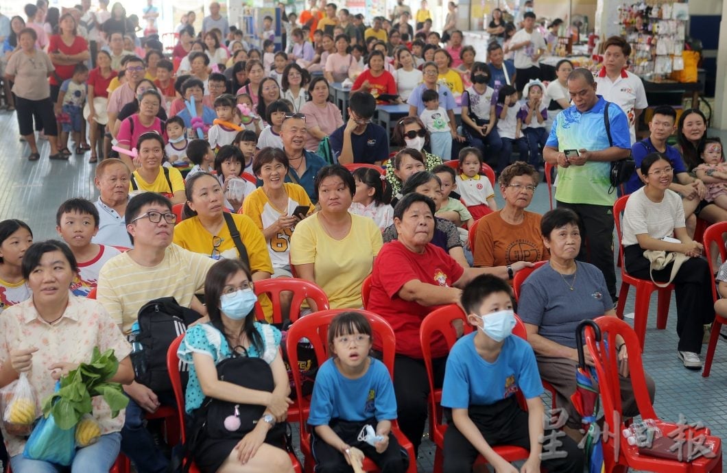 嘉年华筹获4万5000助同汉 情义相挺重建校舍  