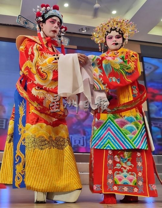 粤韵流芳文化之夜 优美粤曲安顺再响