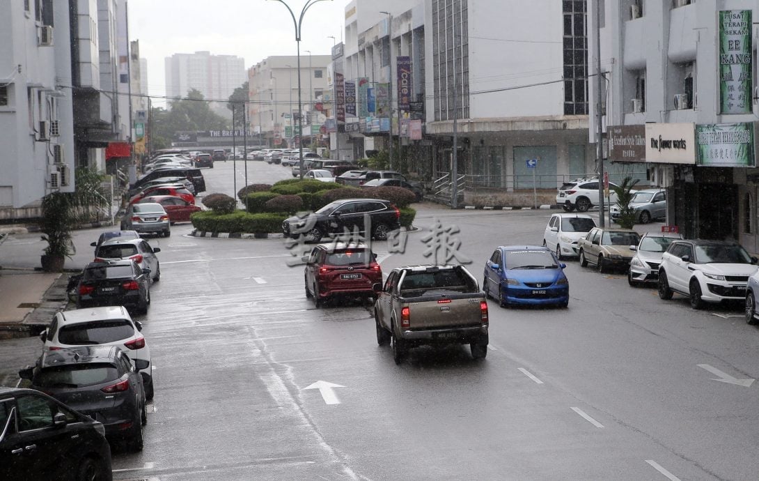 霹6县列红色警报 当局持续监督 吁民警觉