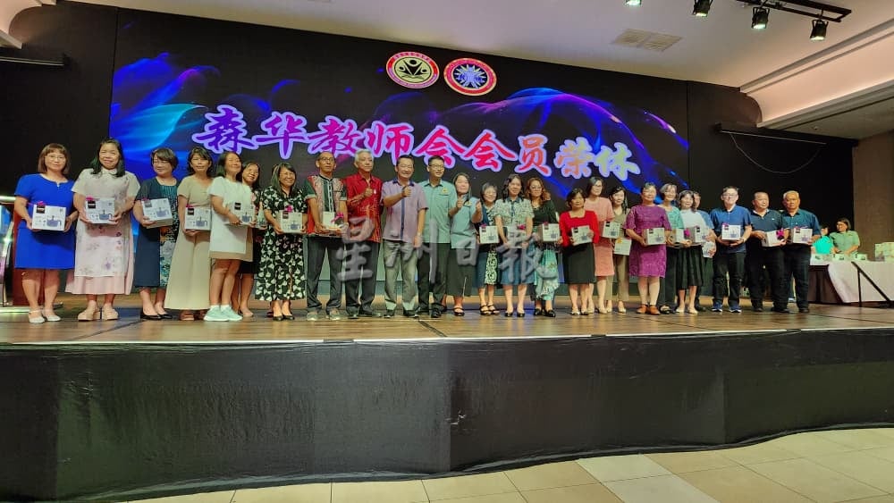 (供花城)NS芙蓉/DG 12级别副校长无法调动 谢琪清:明年制度改或可“解冻”