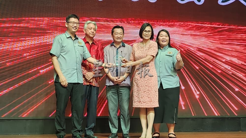 (供花城)NS芙蓉/DG 12级别副校长无法调动 谢琪清:明年制度改或可“解冻”