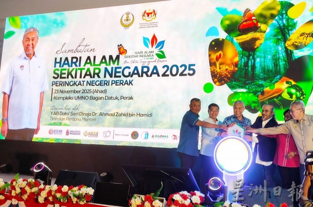 霹71学校收集电子废物 成功收38吨助环保