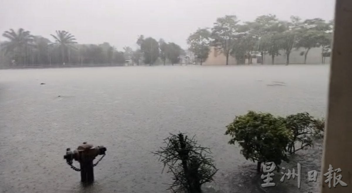 十多个小时长命雨 曼绒县多区淹水