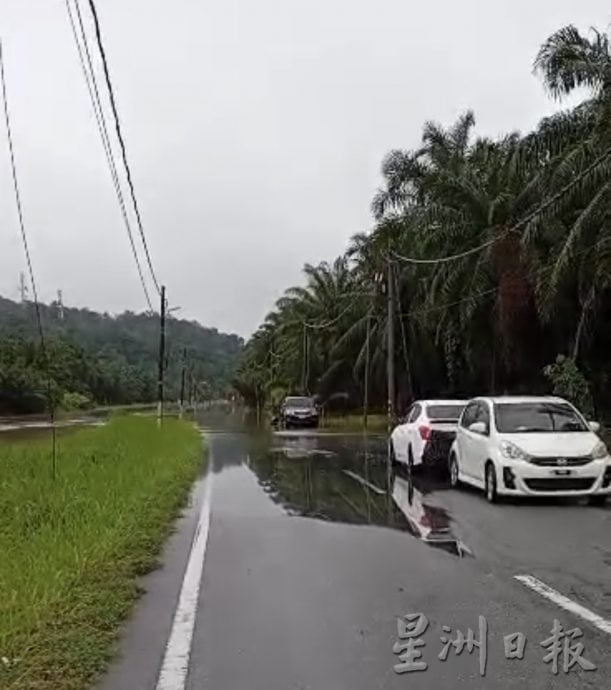 独家｜校园淹水或道路中断 爱大华班台8校停课