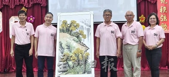 霹：请签网 ∕版三内∕怡东桂和区办公室拨20万供特殊教育班建设