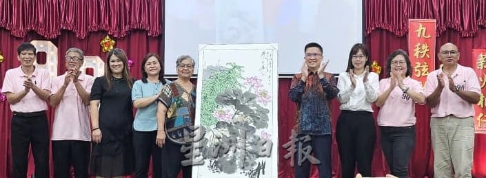 霹：请签网 ∕版三内∕怡东桂和区办公室拨20万供特殊教育班建设