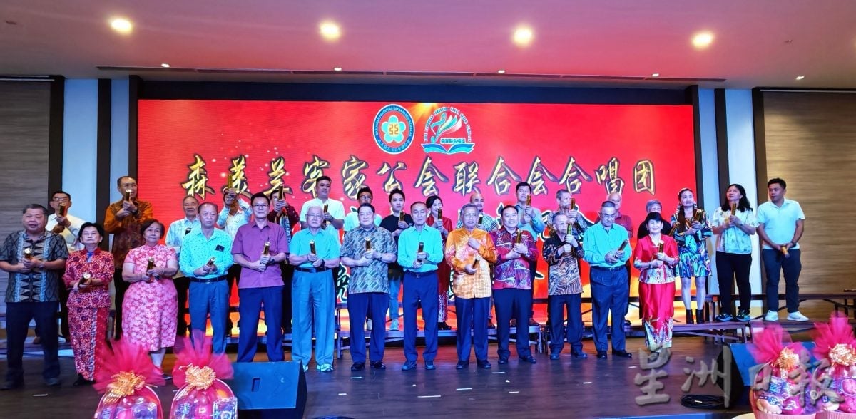 森客联合唱团以歌声回顾十载足迹 周世扬:唱出刘三姐精神