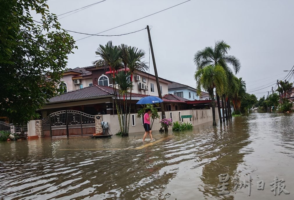 霹4县水灾灾黎达1786 学校停课 交通中断