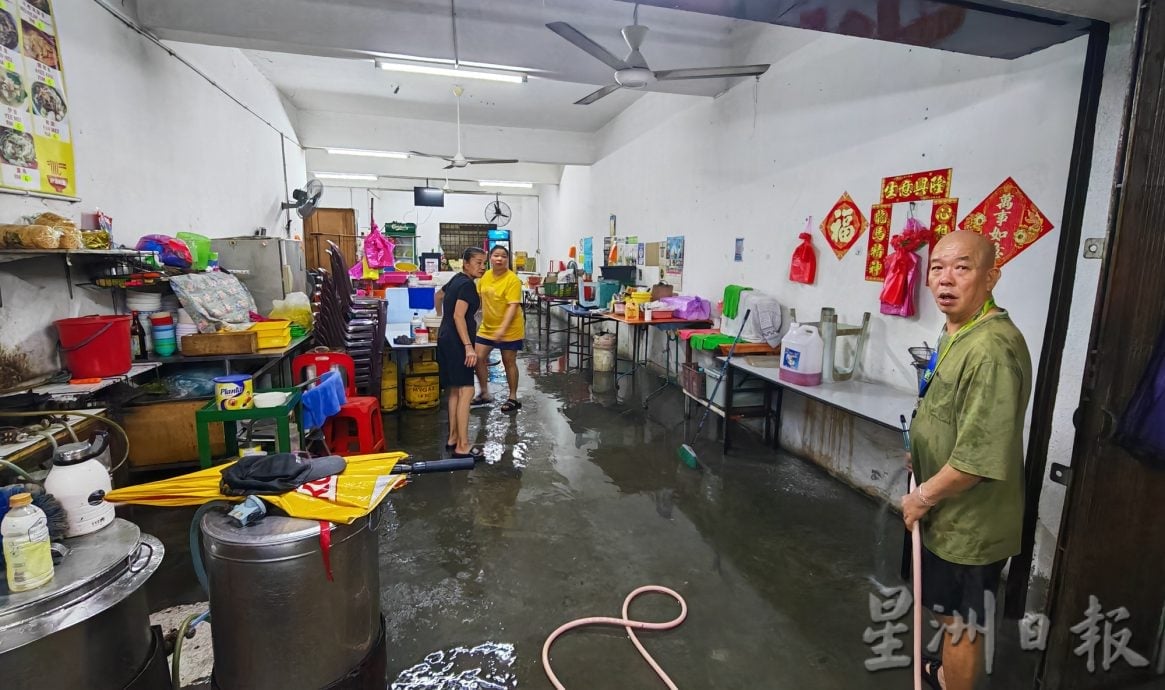 霹4县水灾灾黎达1786 学校停课 交通中断