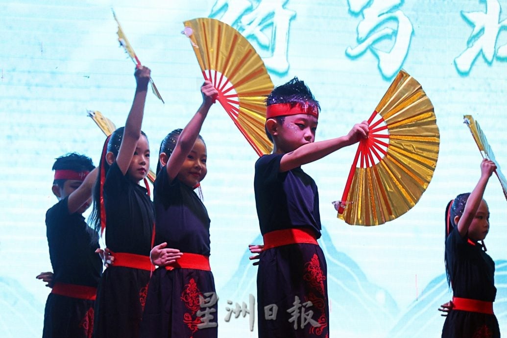 星角摄:森州民族舞蹈观摩会,薪火舞动之夜