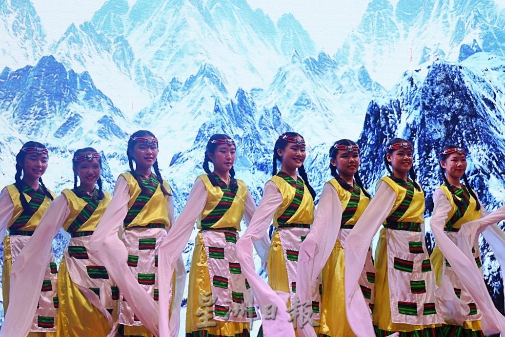 星角摄:森州民族舞蹈观摩会,薪火舞动之夜