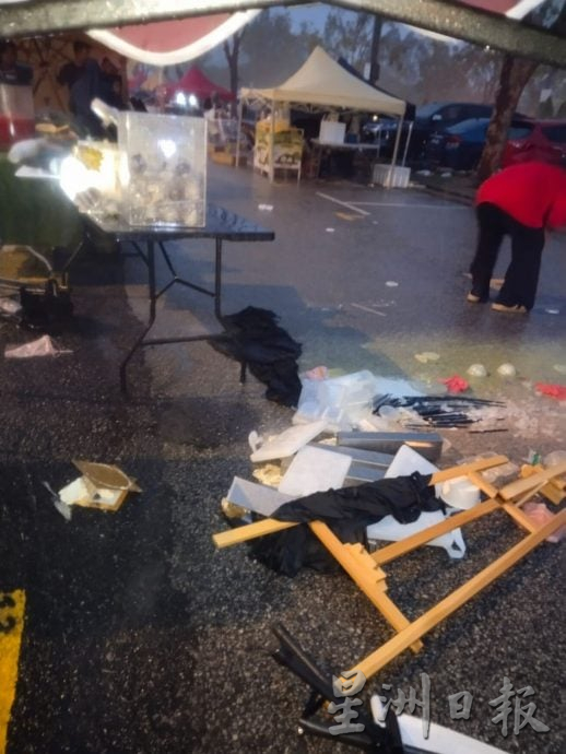（古城第三版主文）武吉士灵烈美食中心遭强风暴雨袭击