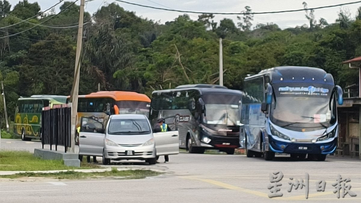 突击行动！森州9辆大学预科班巴士接受陆交局检查