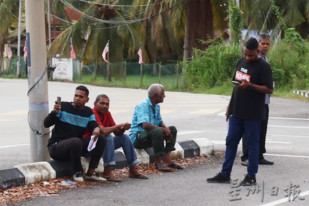 突击行动！森州9辆大学预科班巴士接受陆交局检查