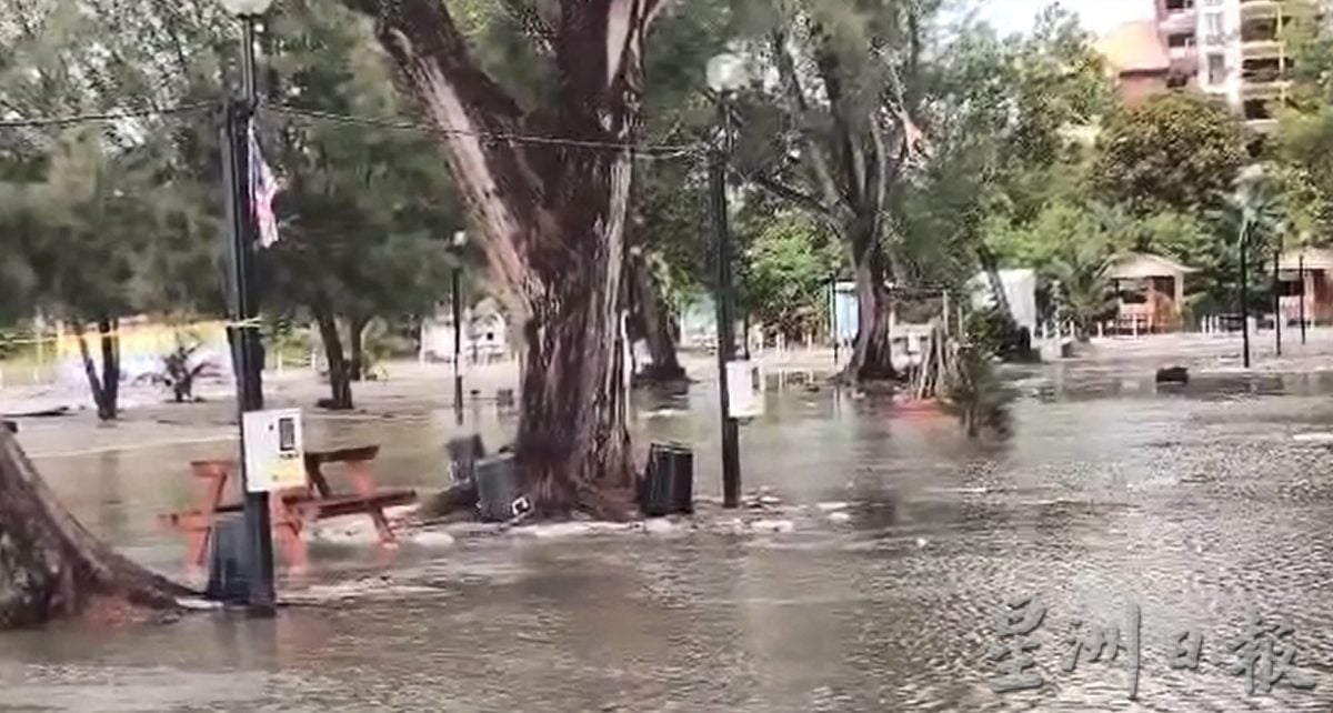 供星洲网:雨季“突袭”森州 户外活动受阻 水灾热点基层救援队“全面戒备”