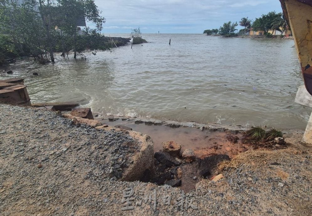 鲁容河口兴建全新水闸