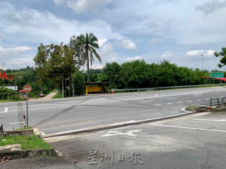 NS波德申/频密发生车祸的花园路口，提升各项安全措施保障出入居民安全