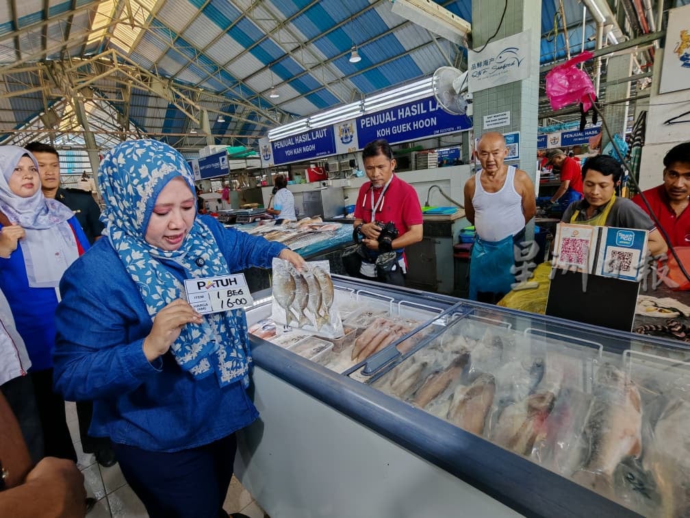 已签发 柔：版三头条：2025年取缔2113宗违规案 开罚总额逾67万令吉