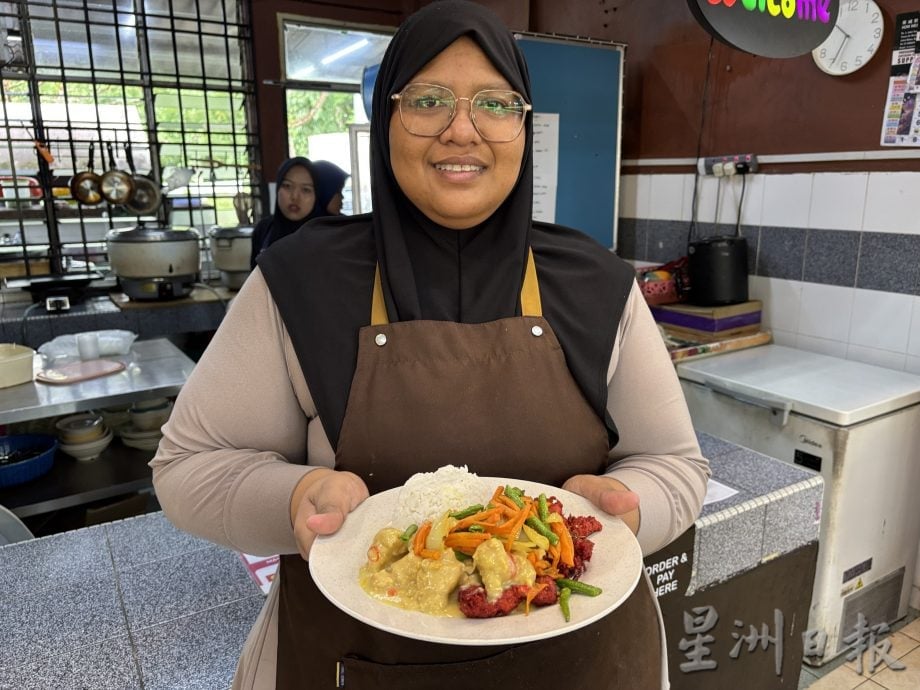 **已签发**柔：封面：校方津贴业者降成本 工大爱心餐计划万名学生受惠