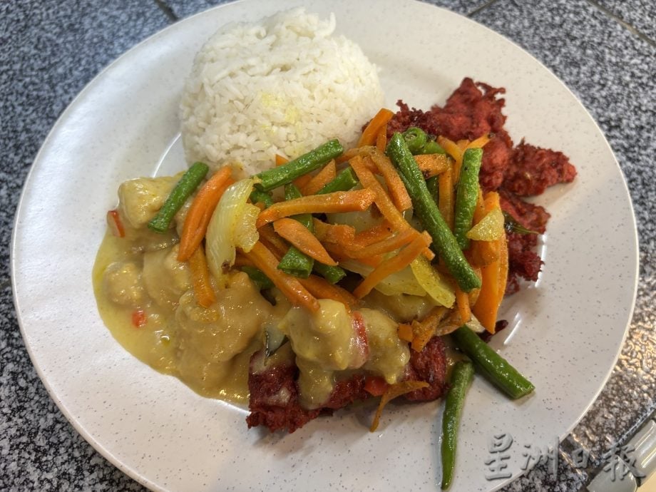 **已签发**柔：封面：校方津贴业者降成本 工大爱心餐计划万名学生受惠