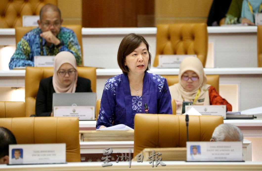 【州议会】∕黄诗情:按阶段实施新政策 探置晶片修狗执照条例