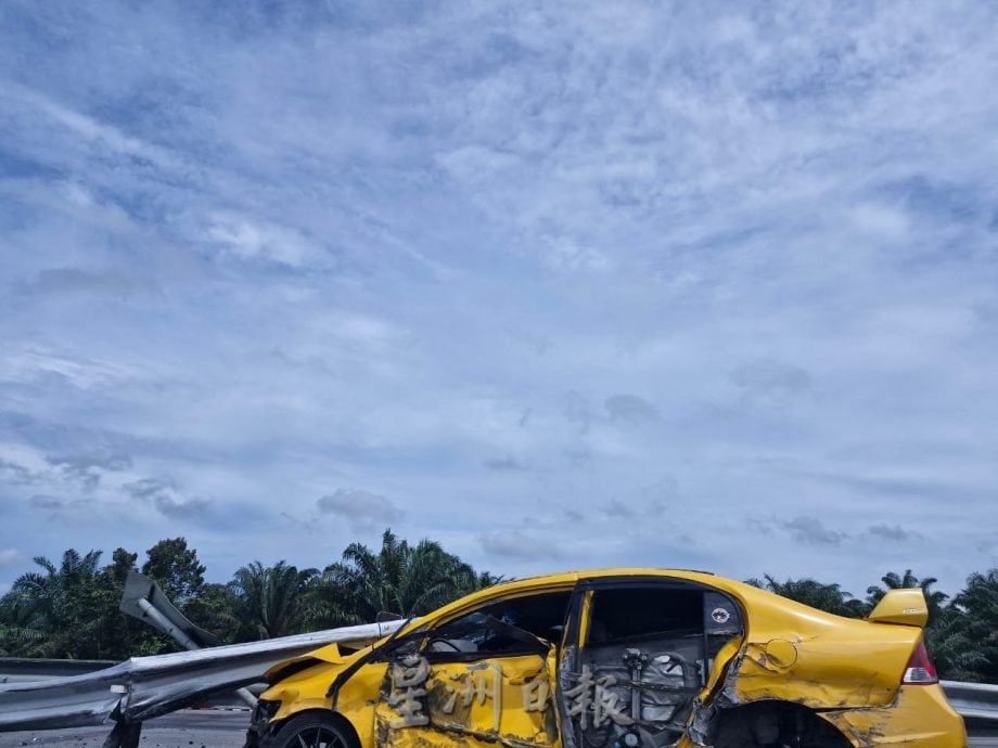 **已签发**柔：南北大道油槽车汽车相撞 车龙3公里