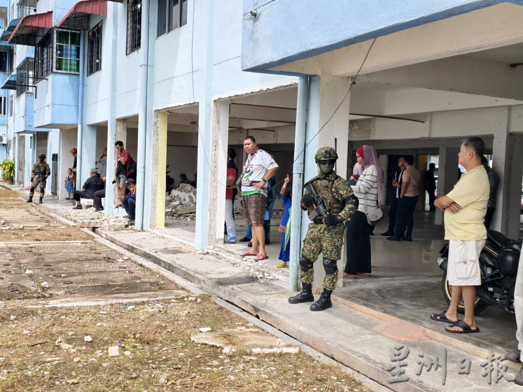 （已签发）柔：**版头之一**居銮火车站大型安全演习  摄政王亲临指导