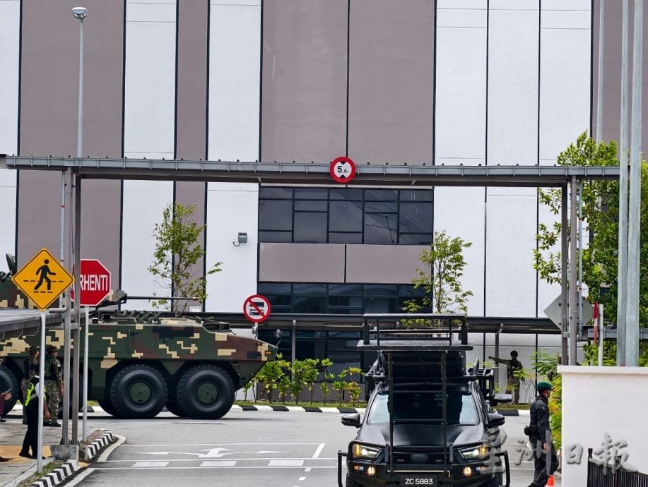 （已签发）柔：**版头之一**居銮火车站大型安全演习  摄政王亲临指导