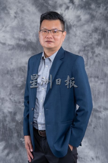 政治学者：反风席卷山打根　行动党伊罗普拉与丹绒巴拔陷苦战　选情急转直下