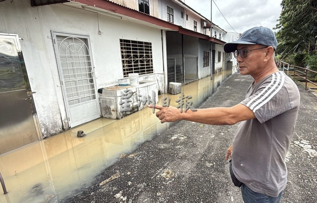 (古城封面主文/签发)“森亚尔”暴雨致河水暴涨·佳林园成灾区数百户受影响
