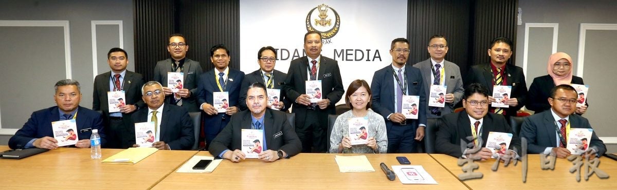 推介霹浪爱同行计醒手册 黄诗情：更新执照派送一份