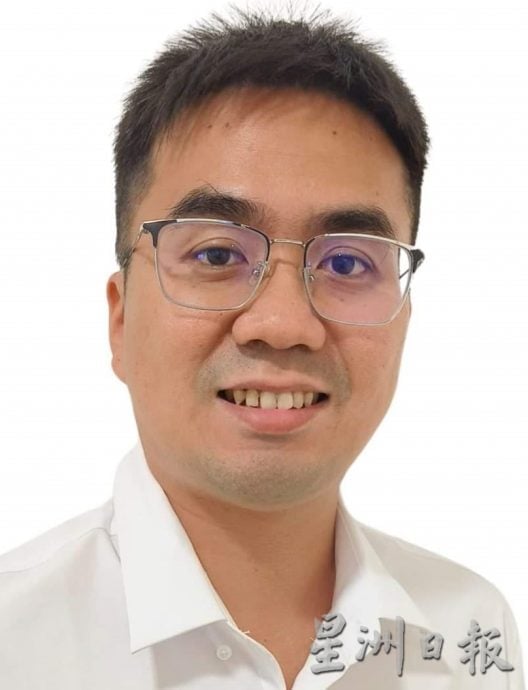 东：百乐公园大提升 装甲车展示区命名英雄广场