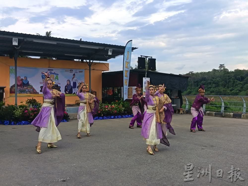 东：百乐文化节隆重举行 水上市集精彩亮相