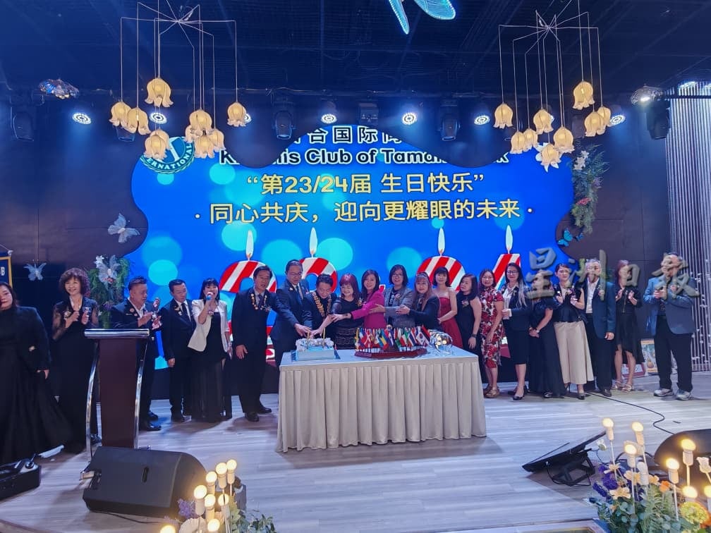 （已签发）柔：百合同济会授证新届理事   吴伟胜：续以助人精神服务社区