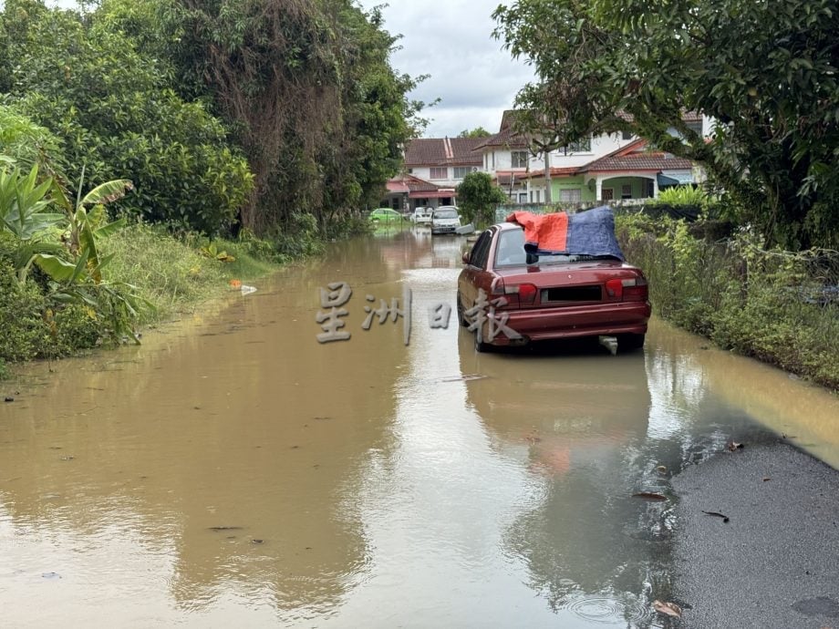 (古城第二版主文/签发)【画页】:昨天的水,今天的旱!