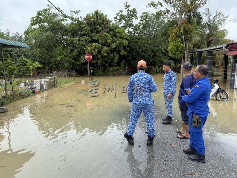 (古城第二版主文/签发)【画页】:昨天的水,今天的旱!