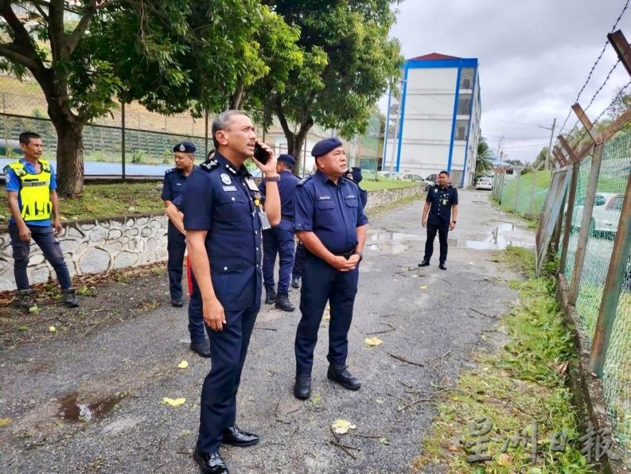 “森亚尔”肆虐后满城狼藉 波德申逾200建筑受损、上千棵树倒 当局全力清理灾区